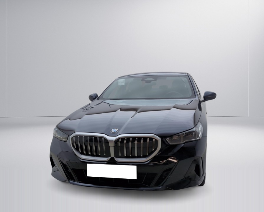 BMW Seria 5 520d xDrive (2)