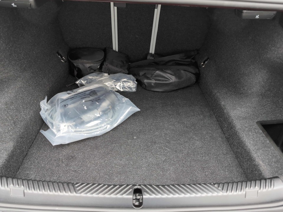 BMW Seria 5 550e xDrive - foto 11