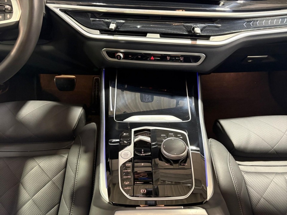 BMW X5 xDrive40i - foto 15