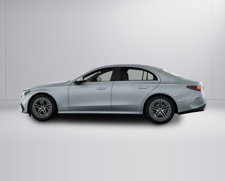 Mercedes-Benz E 200 4MATIC AMG - foto 9