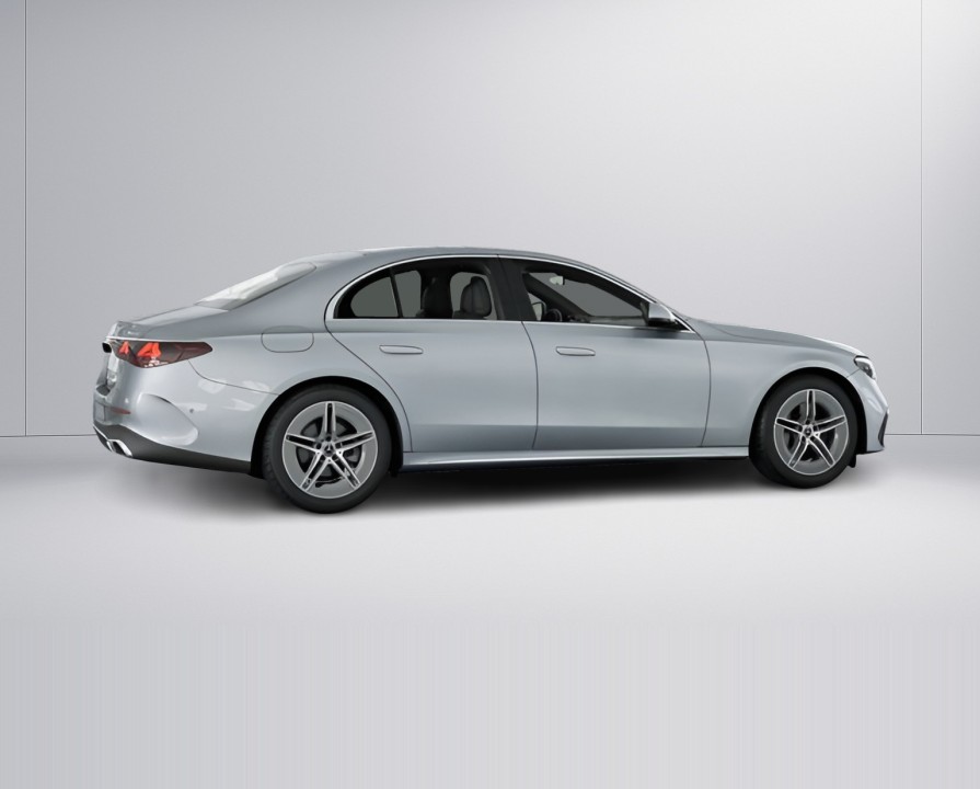 Mercedes-Benz E 200 4MATIC AMG (4)