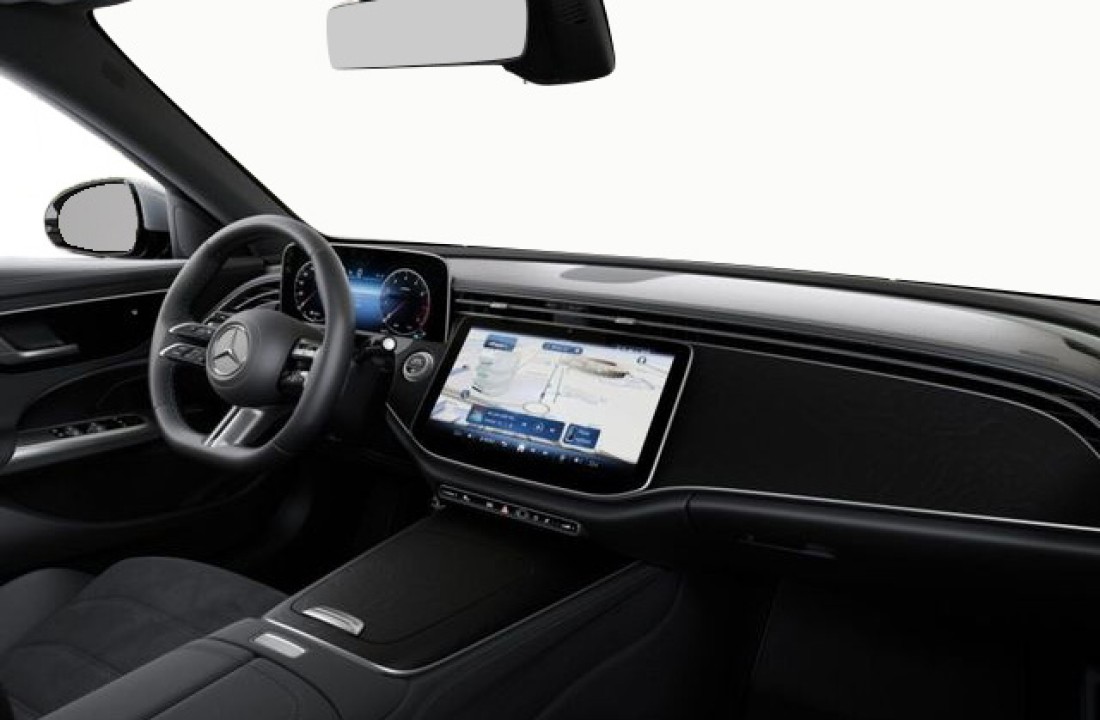 Mercedes-Benz E 200 4MATIC AMG - foto 19