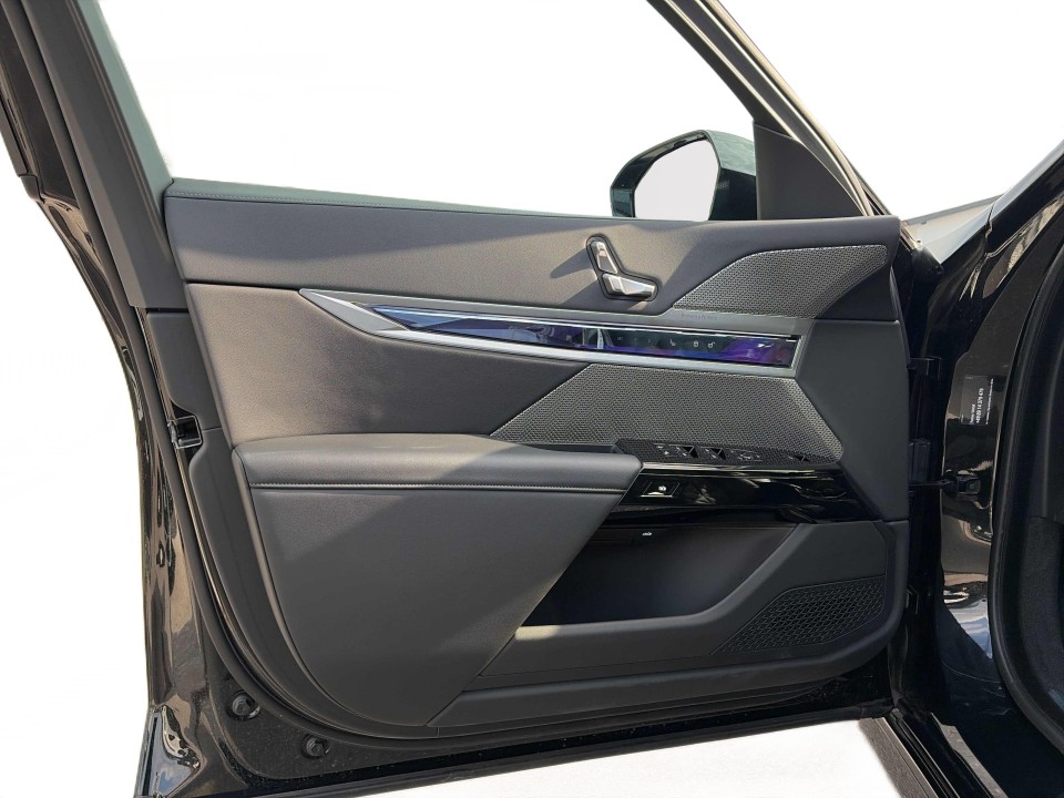 BMW Seria 7 740d xDrive M-Sport - foto 16