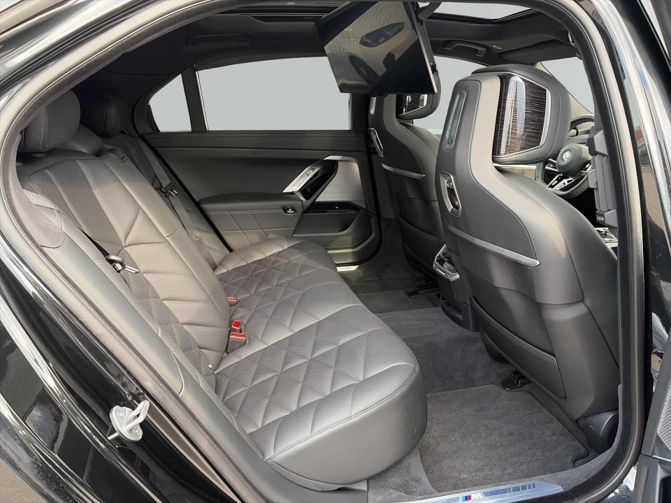 BMW Seria 7 740d xDrive M-Sport - foto 14