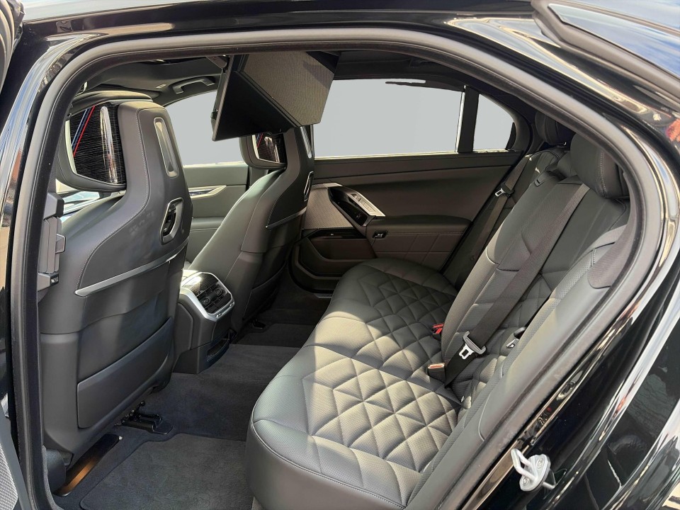 BMW Seria 7 740d xDrive M-Sport - foto 15