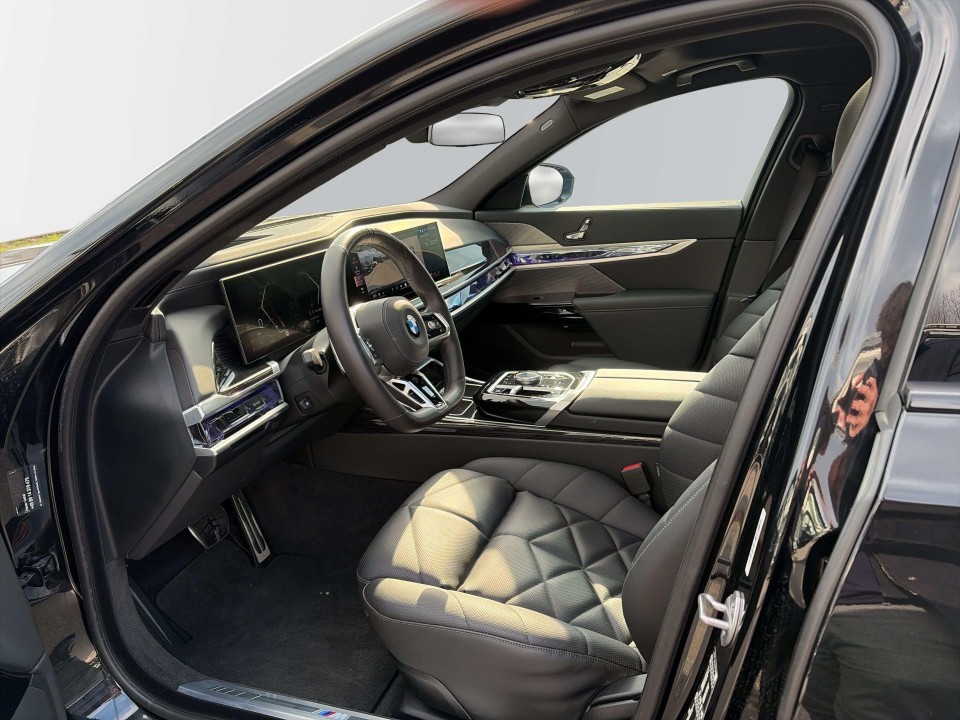 BMW Seria 7 740d xDrive M-Sport - foto 10