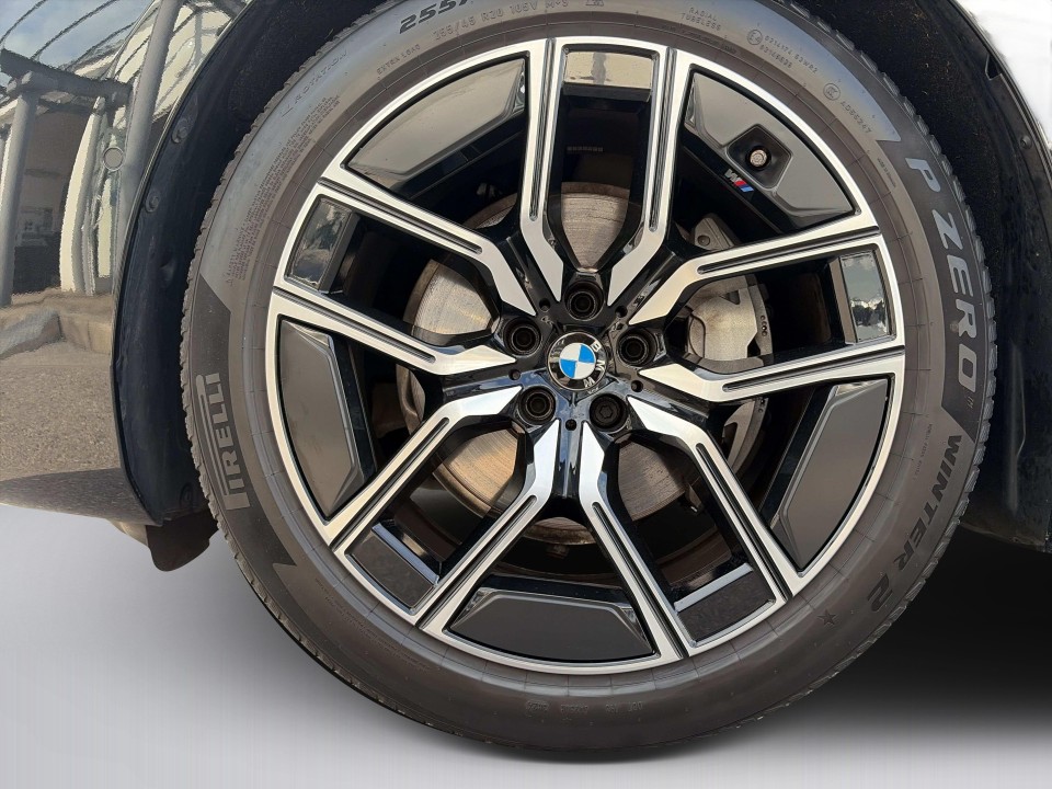 BMW Seria 7 740d xDrive M-Sport - foto 18