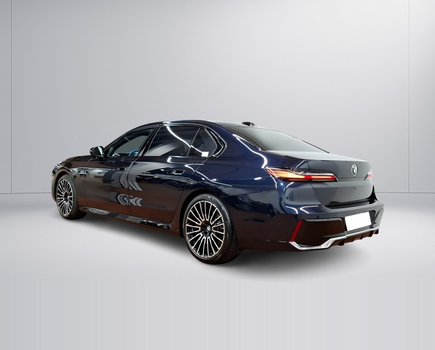 BMW Seria 7 740d xDrive (3)
