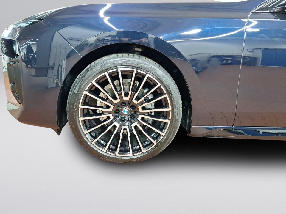 BMW Seria 7 740d xDrive - foto 20