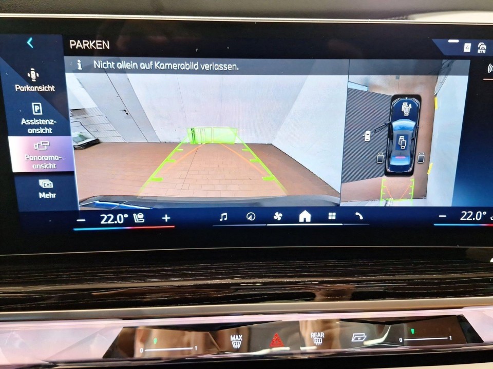 BMW Seria 7 740d xDrive - foto 10