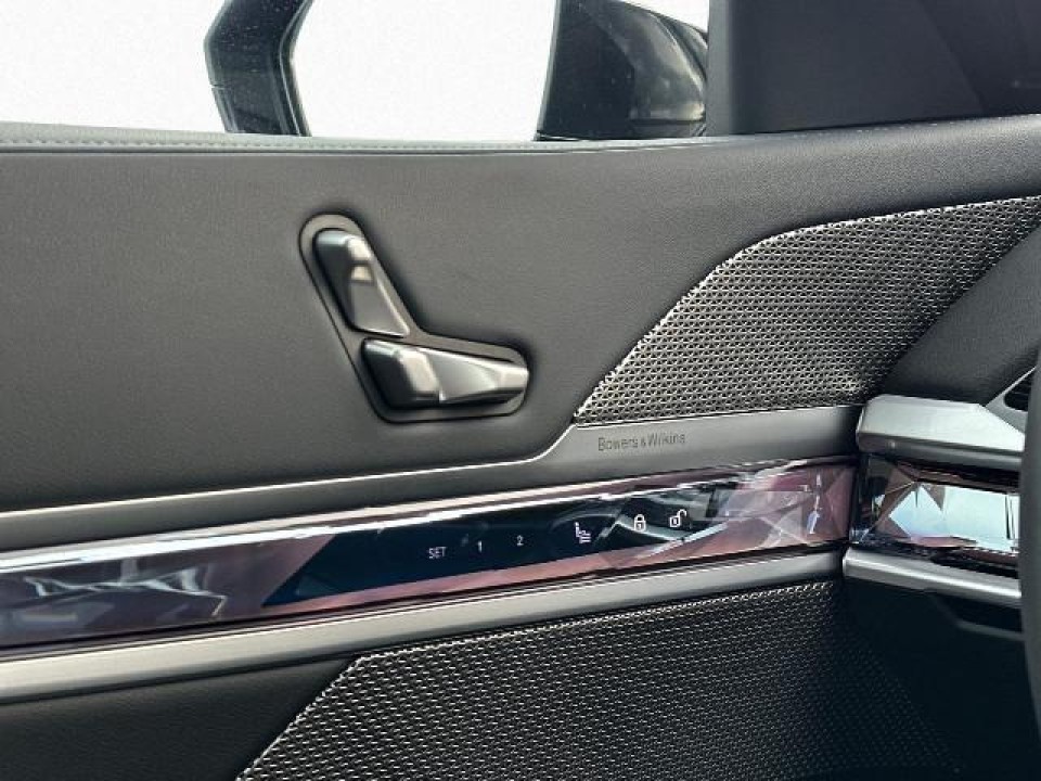 BMW Seria 7 740d xDrive - foto 11
