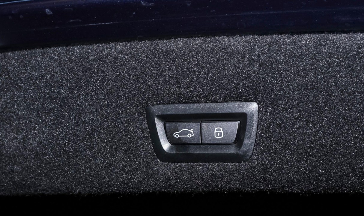 BMW Seria 7 750e xDrive M-Sport - foto 16