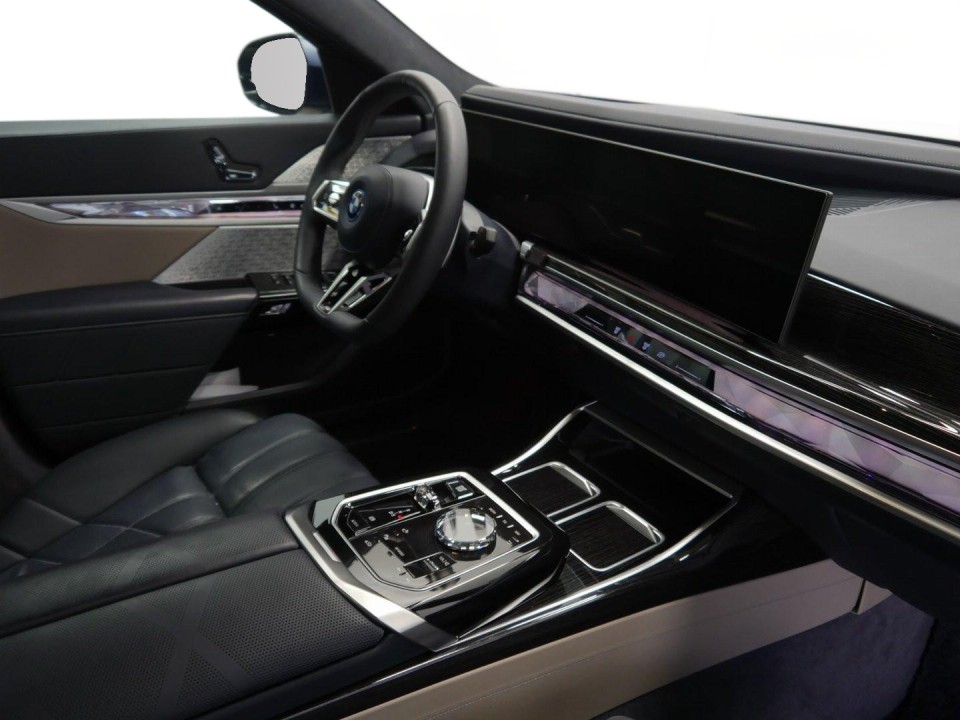 BMW Seria 7 750e xDrive M-Sport - foto 8