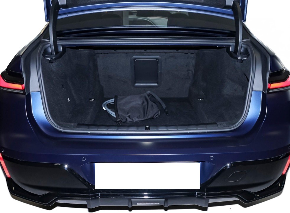 BMW Seria 7 750e xDrive M-Sport - foto 17