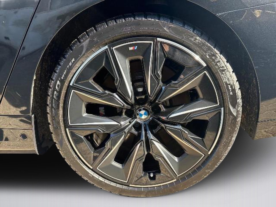 BMW Seria 7 M760e xDrive - foto 11