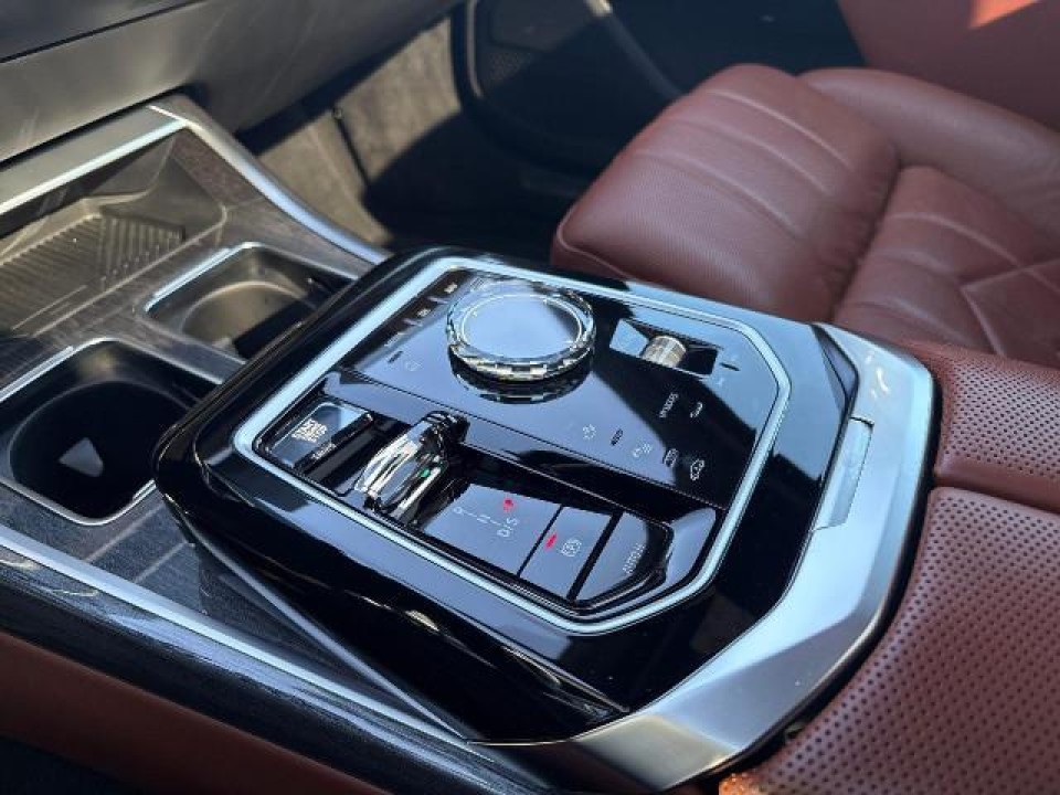 BMW Seria 7 M760e xDrive - foto 9