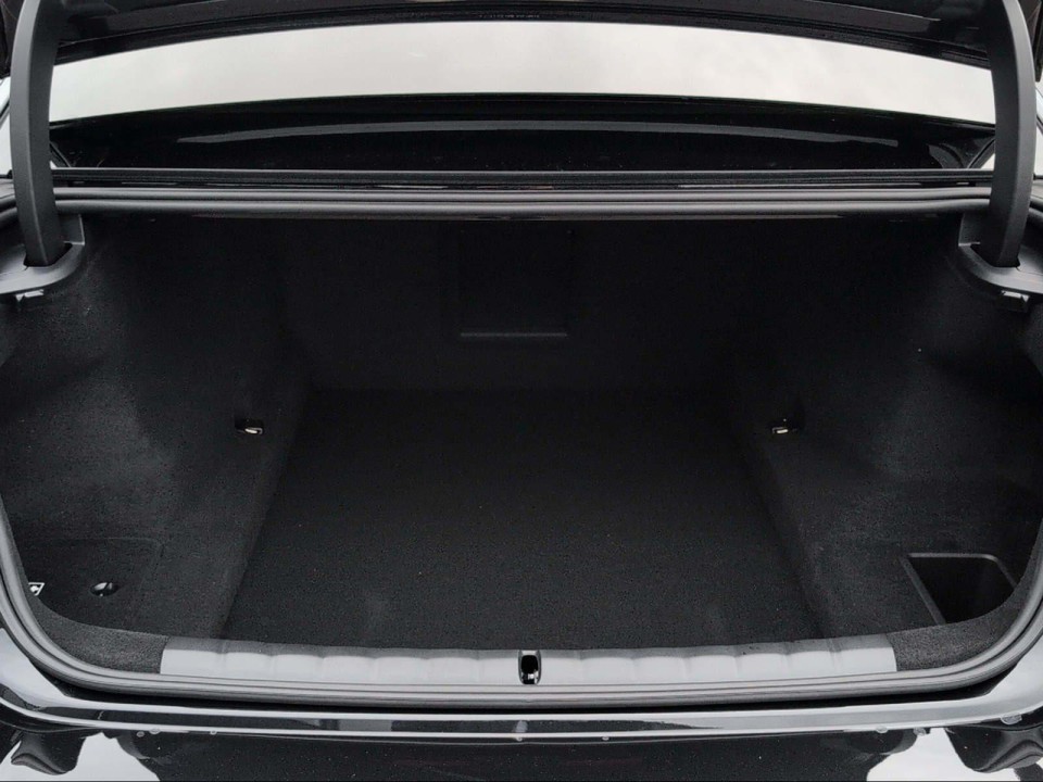 BMW Seria 7 740d xDrive - foto 10