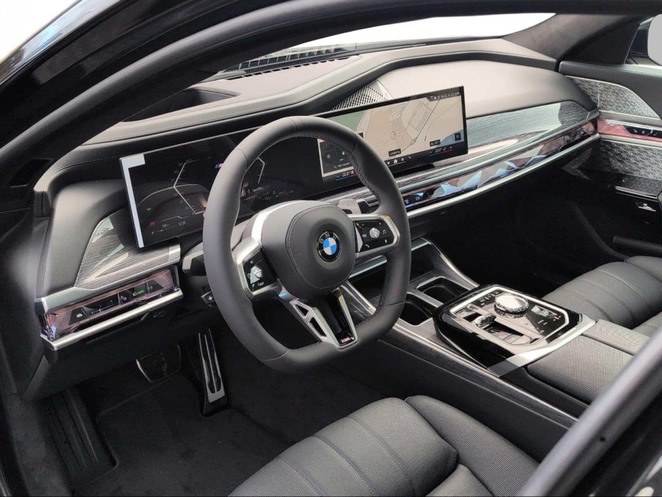 BMW Seria 7 740d xDrive - foto 8