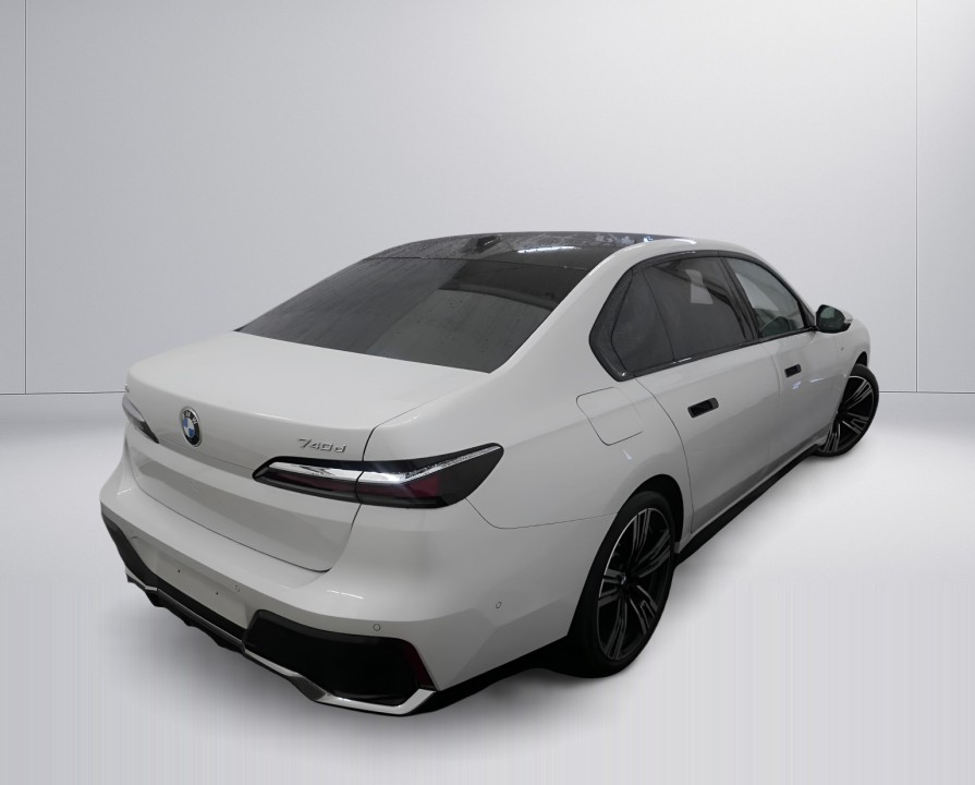 BMW Seria 7 740d xDrive (2)