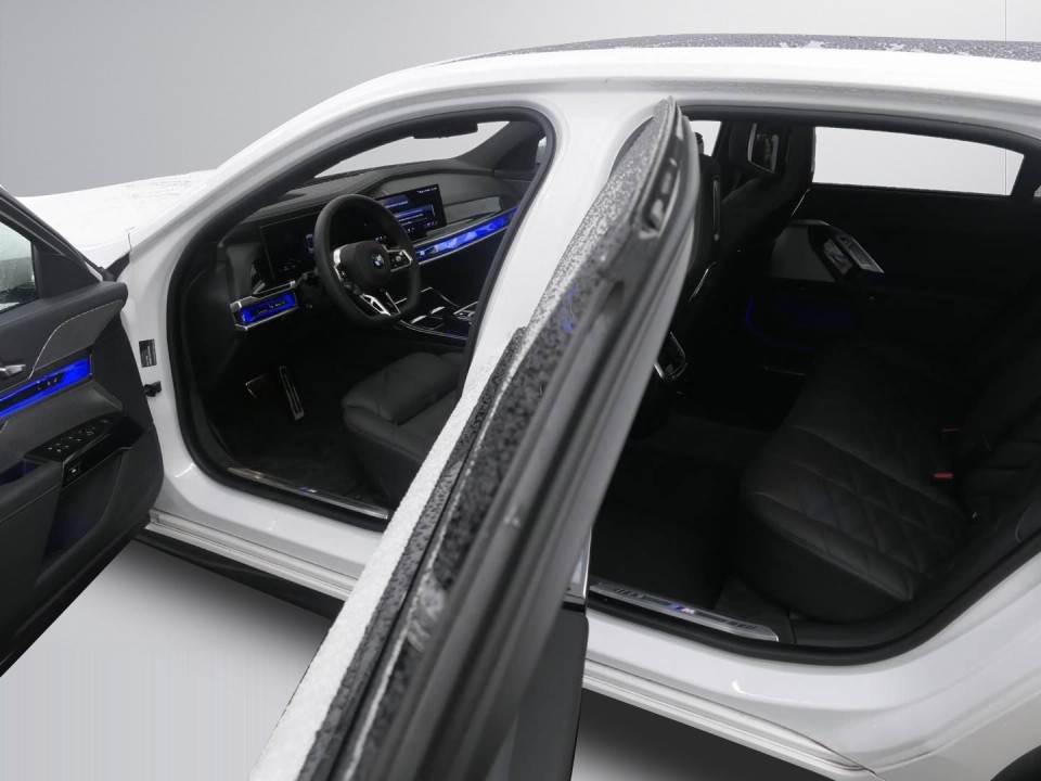 BMW Seria 7 740d xDrive (5)