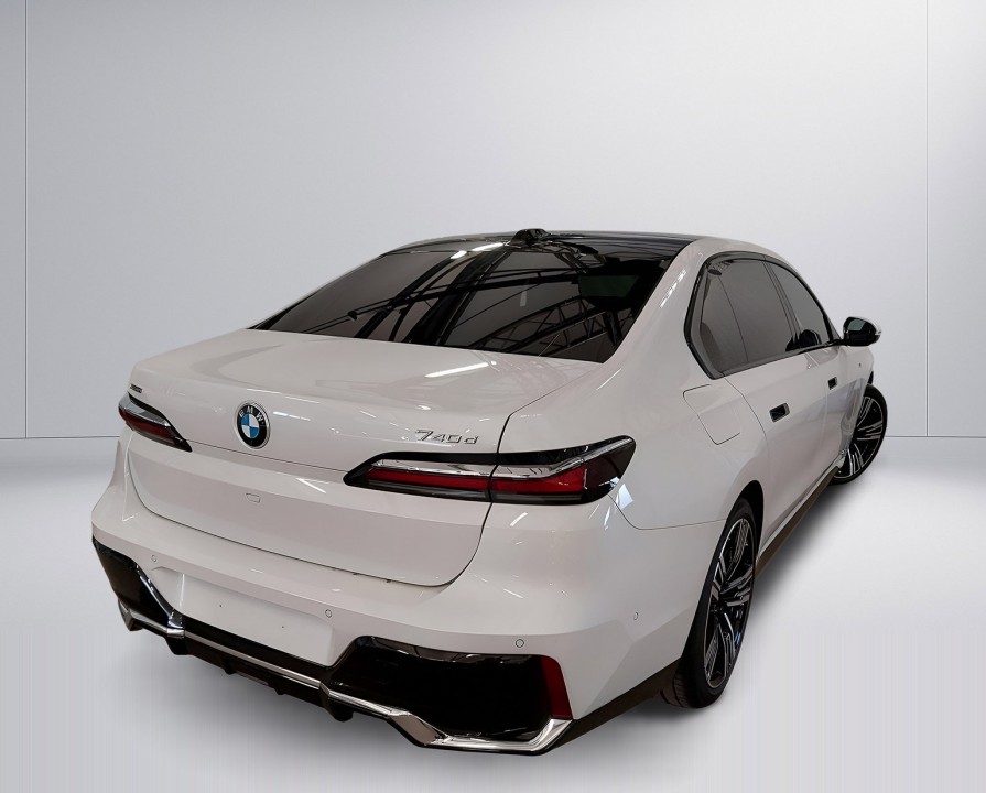 BMW Seria 7 740d xDrive (2)