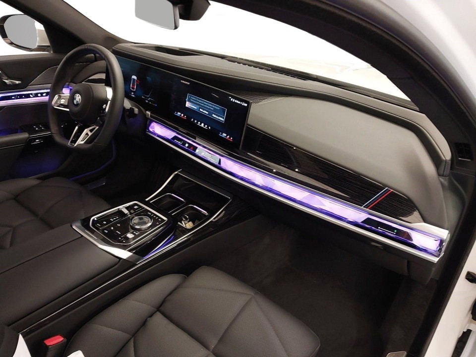 BMW Seria 7 740d xDrive - foto 8