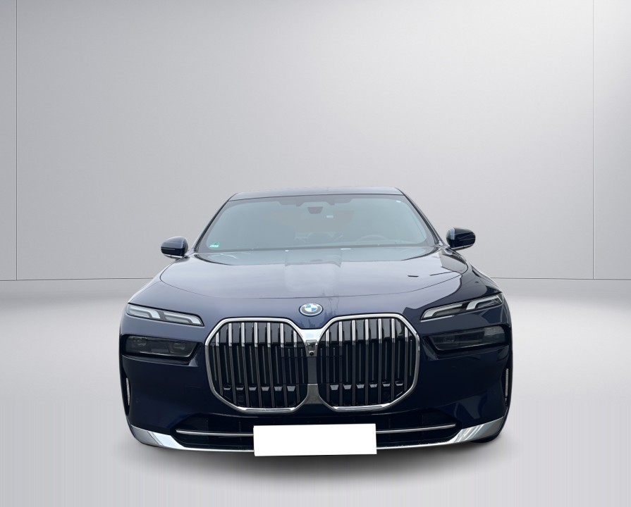 BMW Seria 7 750e xDrive (2)
