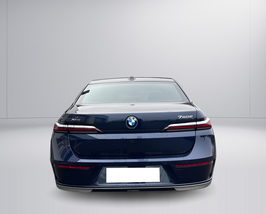 BMW Seria 7 750e xDrive (5)