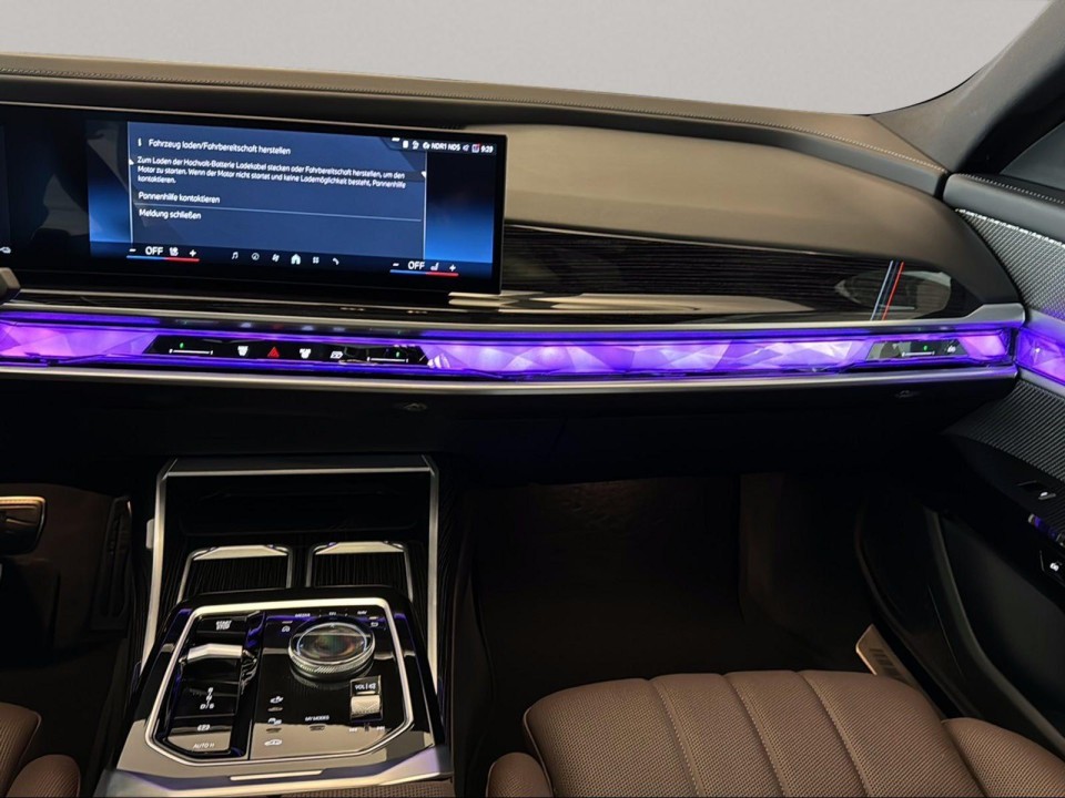 BMW Seria 7 750e xDrive M-Sport - foto 8