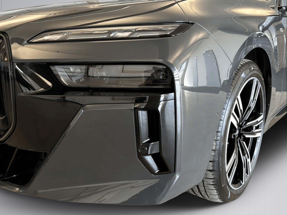 BMW Seria 7 750e xDrive M-Sport - foto 13