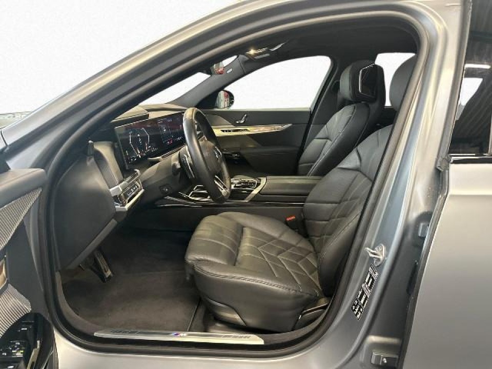BMW Seria 7 740d xDrive (5)