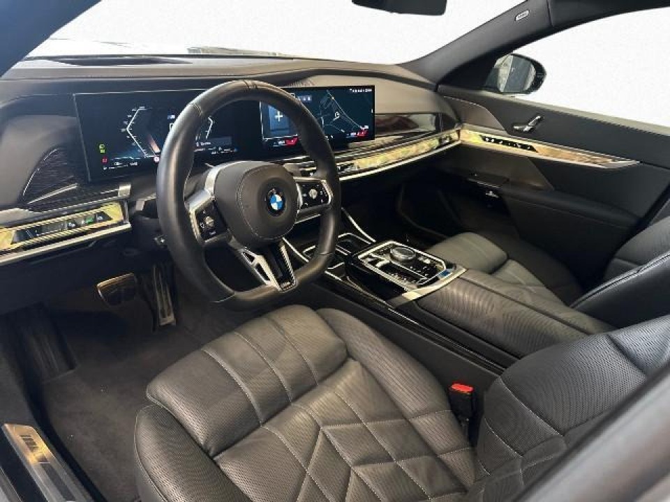 BMW Seria 7 740d xDrive (4)