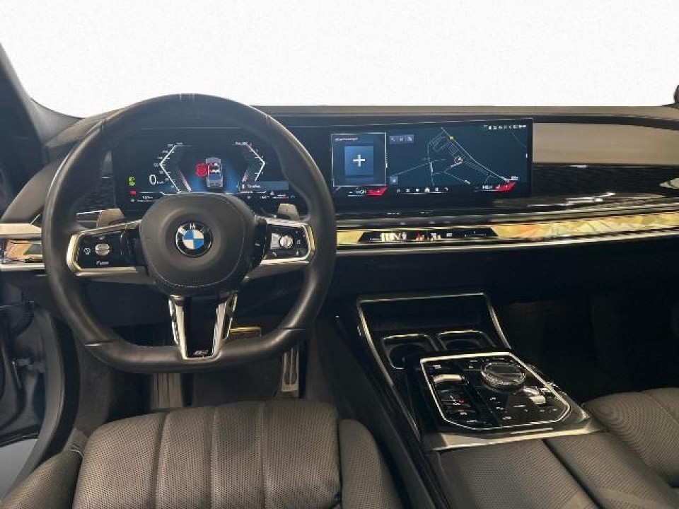 BMW Seria 7 740d xDrive (3)