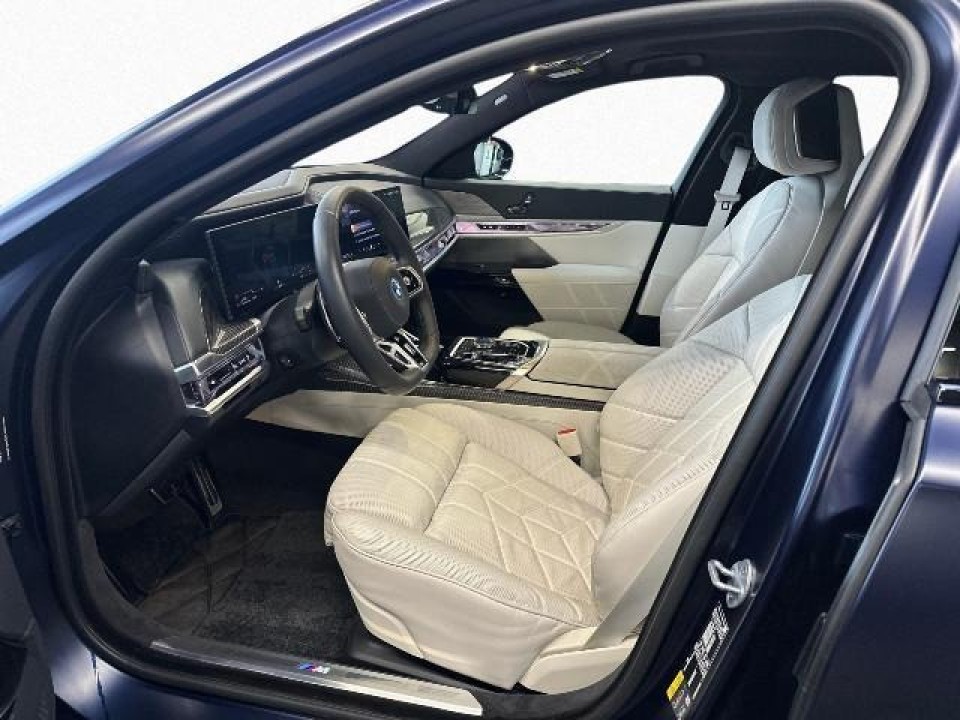 BMW Seria 7 750e xDrive (5)
