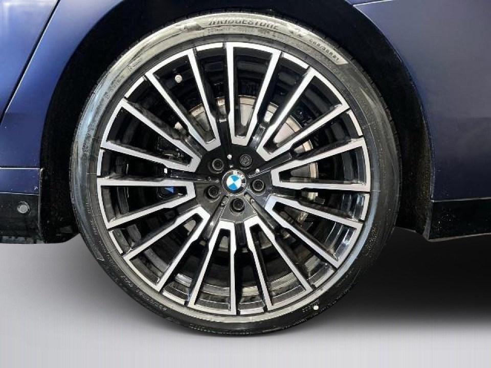 BMW Seria 7 750e xDrive - foto 13