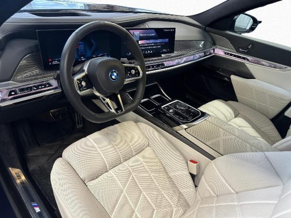 BMW Seria 7 750e xDrive (4)