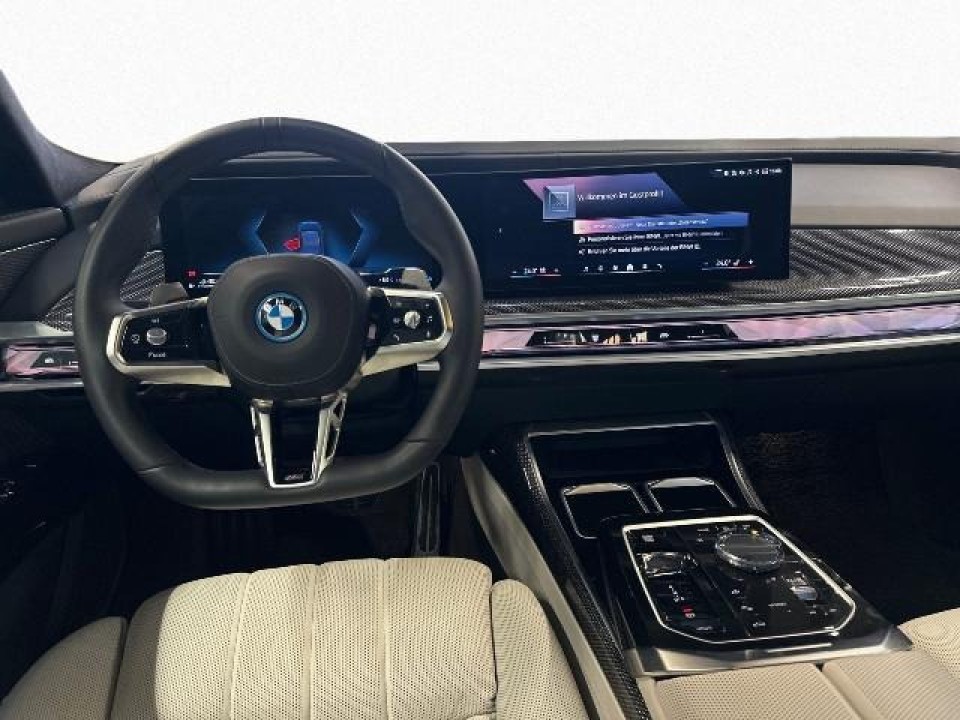 BMW Seria 7 750e xDrive (3)