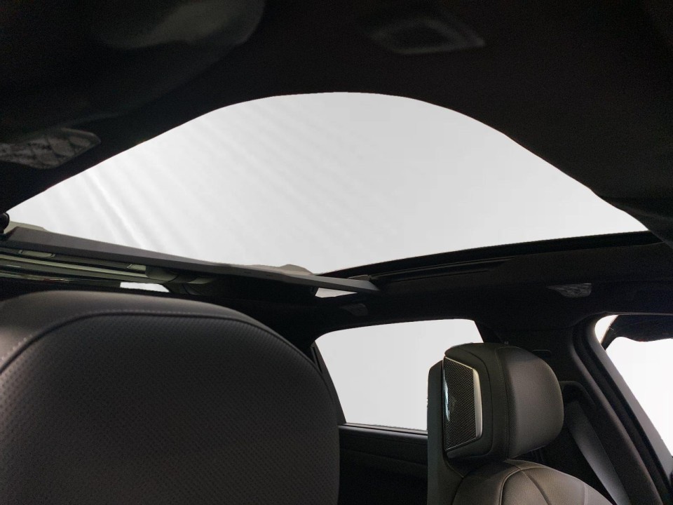 BMW Seria 7 M760e xDrive - foto 14