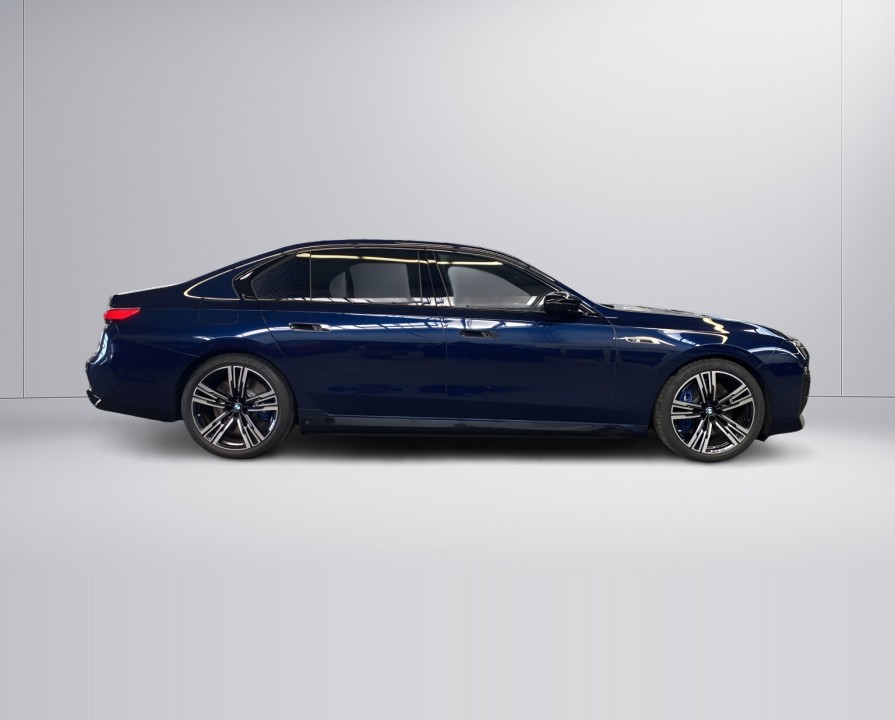 BMW Seria 7 M760e xDrive (2)