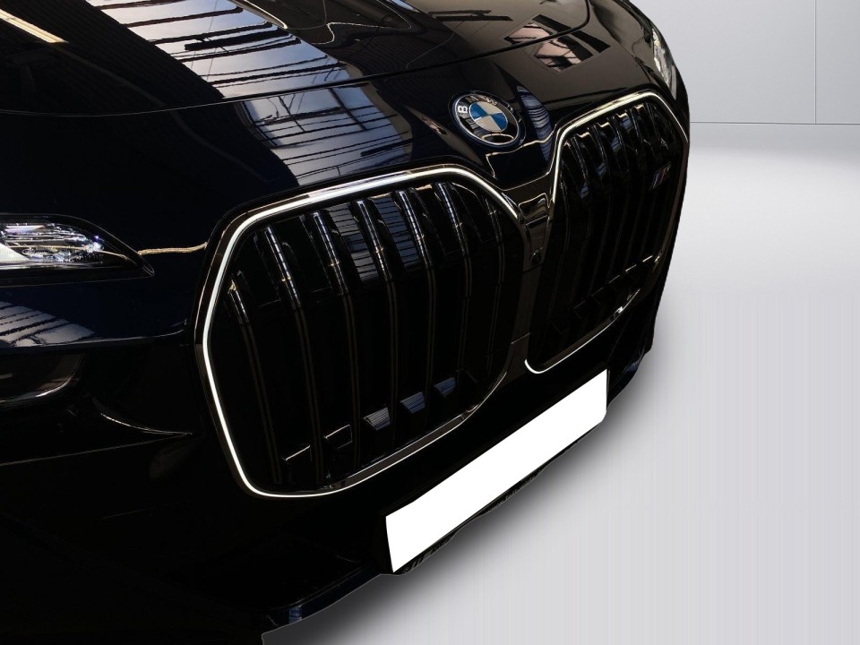 BMW Seria 7 M760e xDrive - foto 18