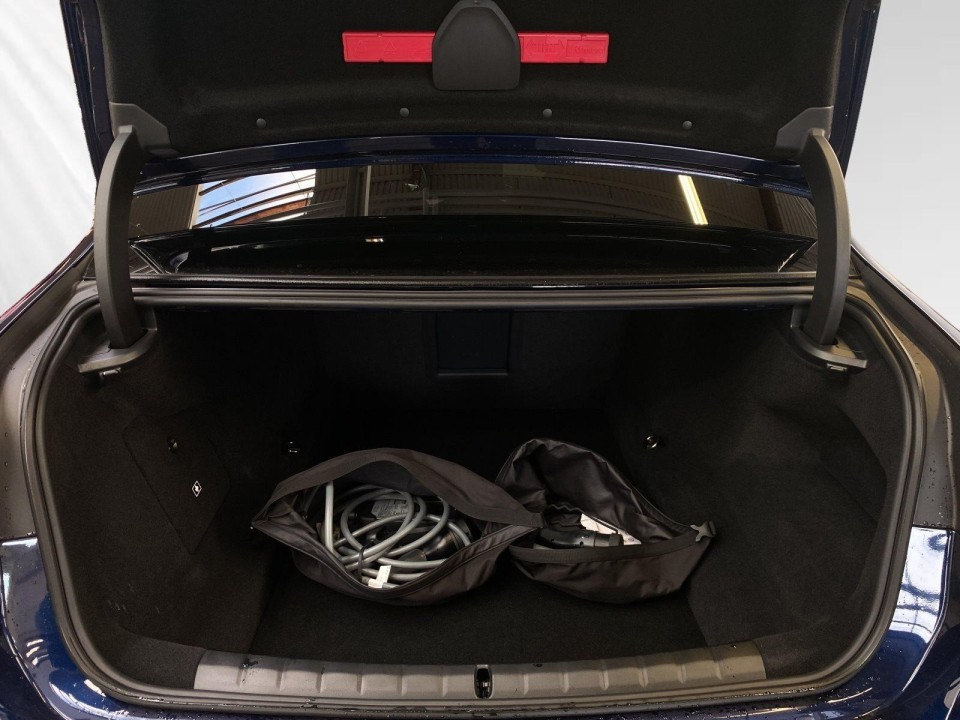 BMW Seria 7 M760e xDrive - foto 17