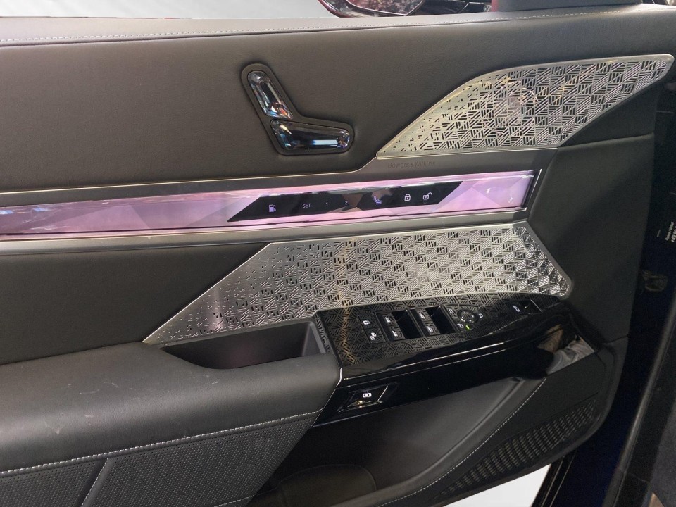 BMW Seria 7 M760e xDrive - foto 15