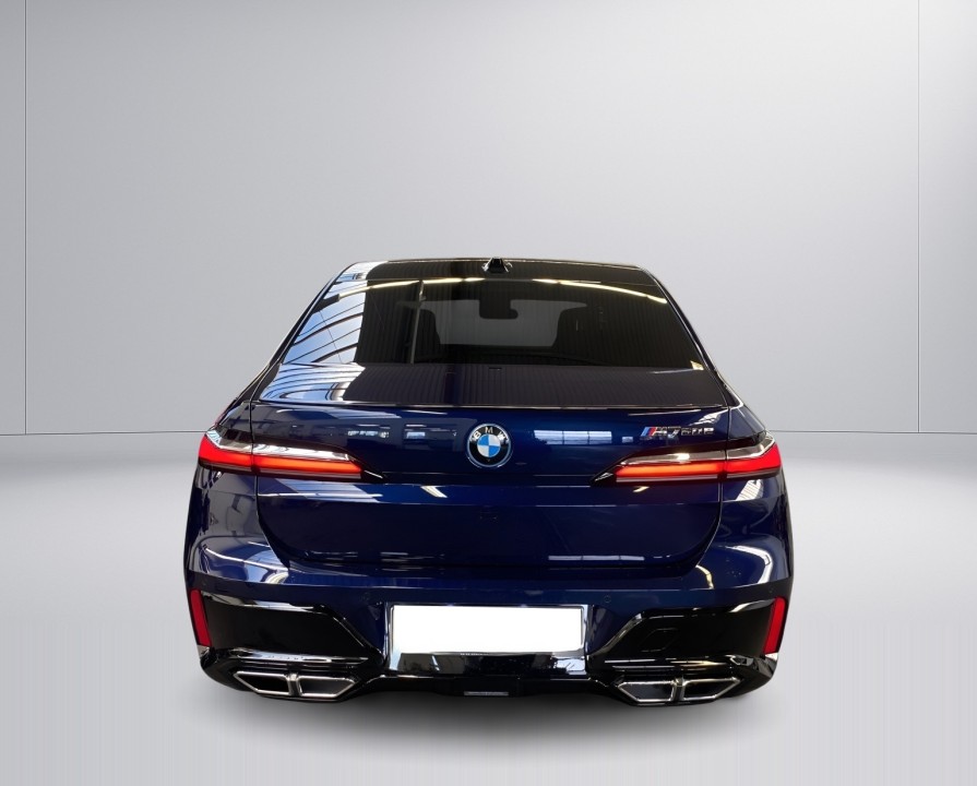 BMW Seria 7 M760e xDrive (5)