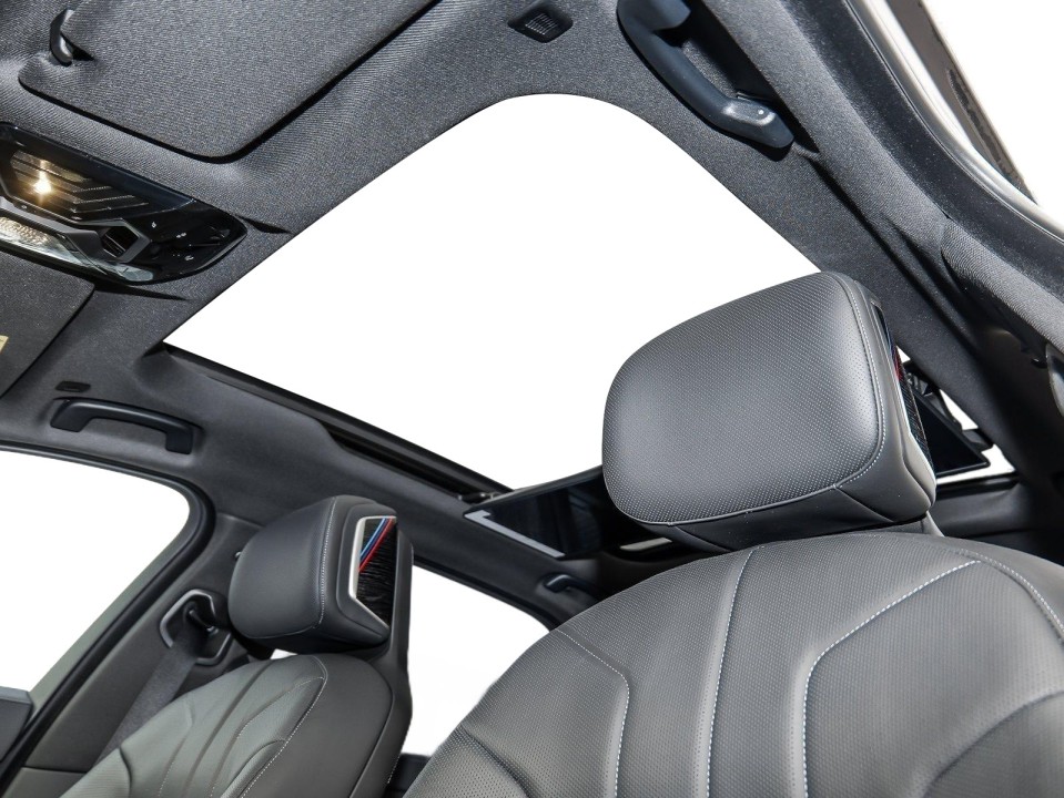 BMW Seria 7 750e xDrive - foto 18