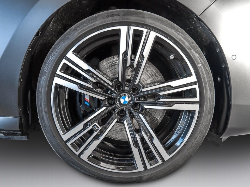 BMW Seria 7 750e xDrive - foto 26
