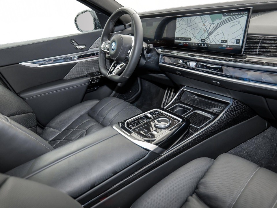 BMW Seria 7 750e xDrive - foto 10