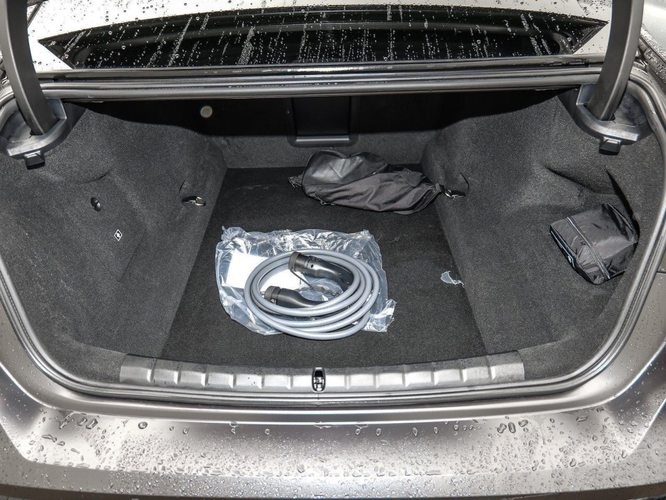 BMW Seria 7 750e xDrive - foto 23