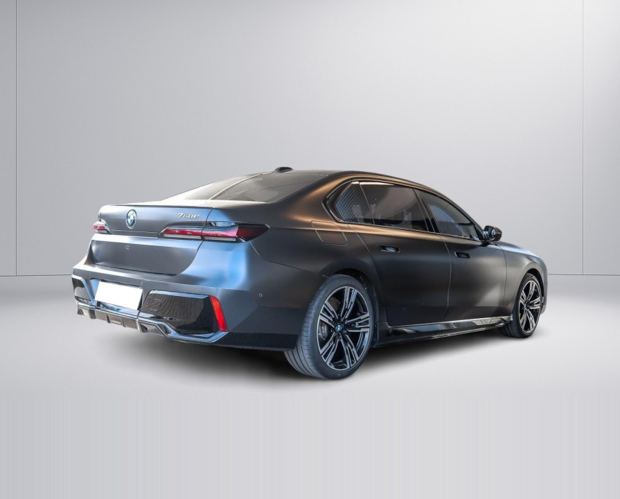BMW Seria 7 750e xDrive (3)