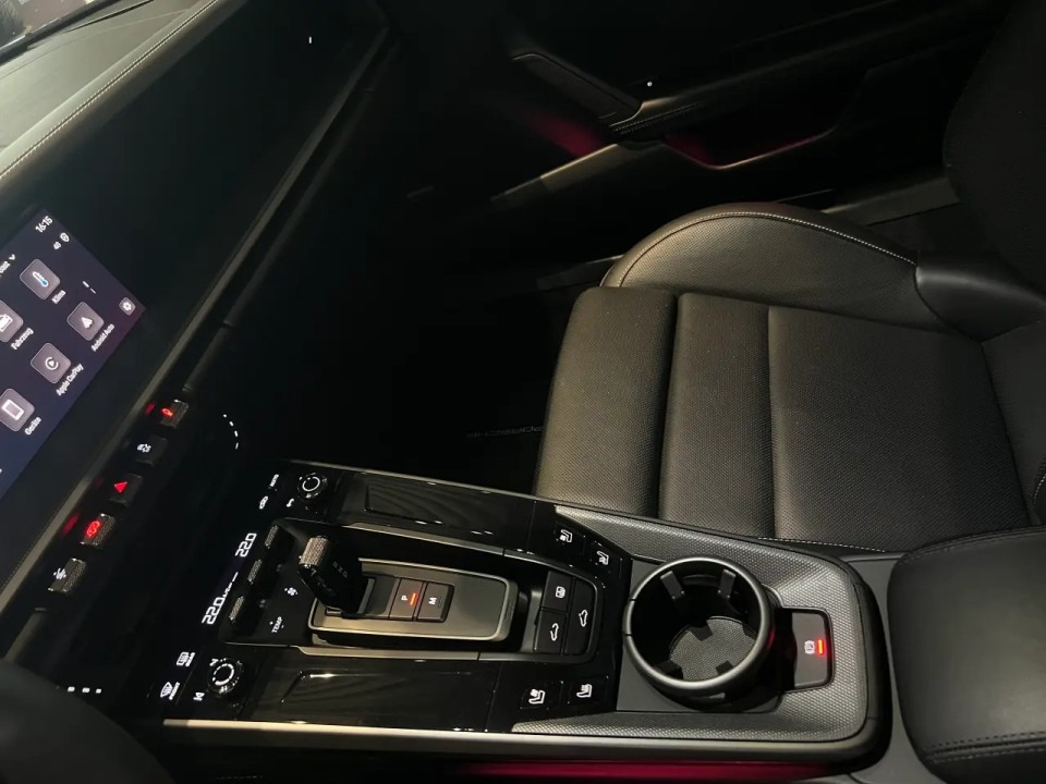 Porsche 911 Carrera - foto 19