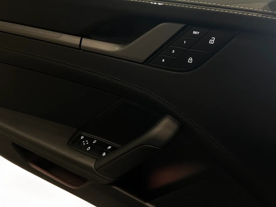 Porsche 911 Carrera - foto 22